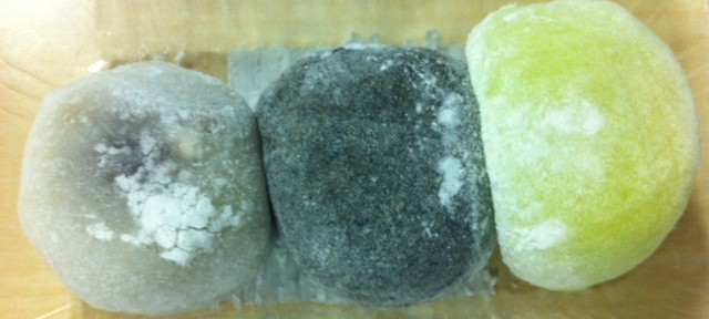 衝動買いしてしまった大福、何の特徴もなくてがっかり