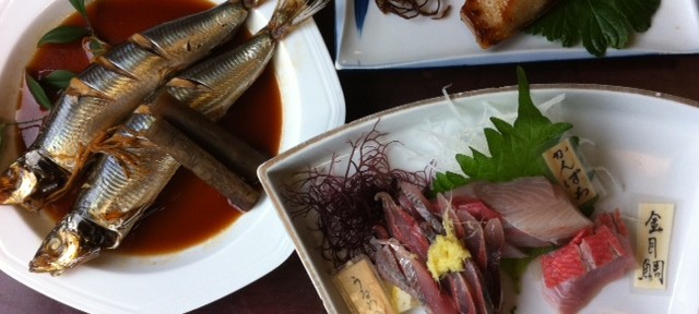 真鶴のしょうとく丸、カンパチの刺身が最高。あと、魚の天ぷらも良かった。