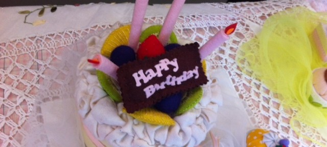 長男が幼稚園で誕生会をしてもらいました。親も参加できるなんて嬉しい。