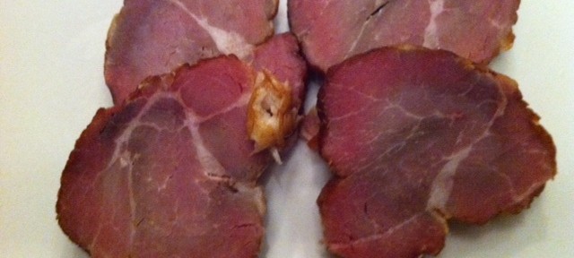 早めに帰ってきたので、フィレのスモークでワイン。また楽しからずや。