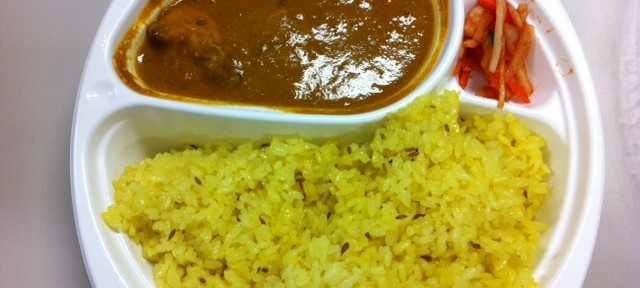 印度亭のお弁当、コストパフォーマンスいいと思うけど、もう100円安いと嬉しい。