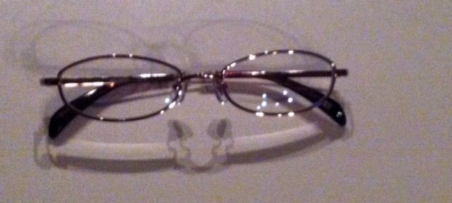 長女がはじめて学校に眼鏡をかけていきました。カツラをかぶるときのようなドキドキ感だったことでしょう。