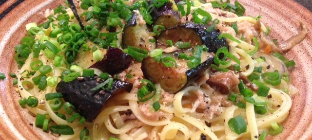 スパ吉は麺がもちもちつるつるなのと、斬新なメニューが素敵。