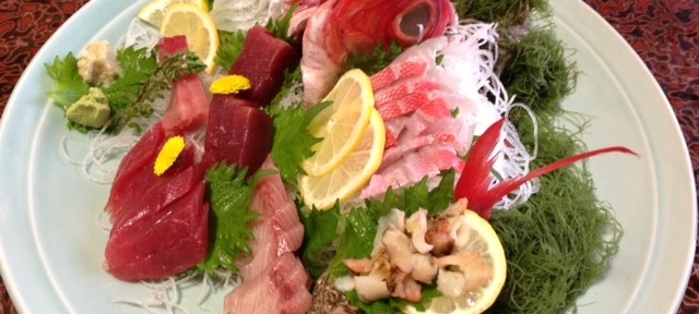 勝浦の万祝温泉の臨海荘、ちょっと惜しい感じ。「おもてなし」の心が足りないのかな。