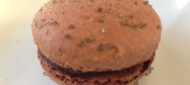 リンツショコラカフェでマカロンの美味しさを知る。