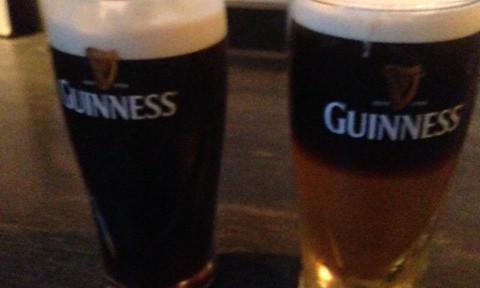 新宿ばーる、地下にあってわかりにくいせいか、穴場のお店です。