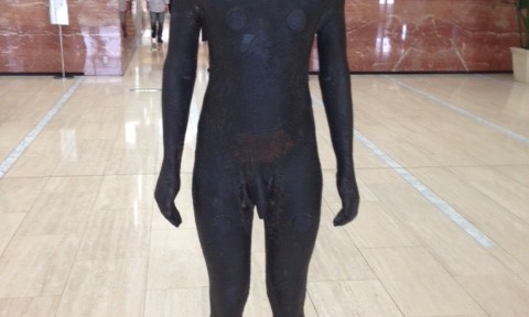 オペラシティーの裸の男が侮れない。