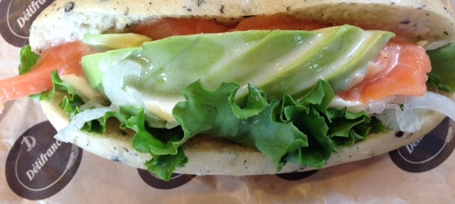 軽井沢のデリフランス、観光地ならではというレベルなので、あまりおすすめはできません。