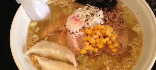 名無しのラーメン、味はどうかと思うけど、コストパフォーマンスは最高。