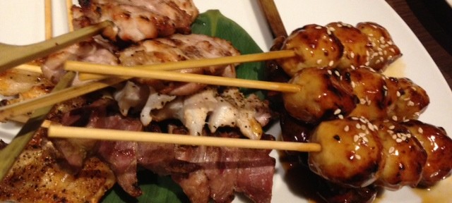 箸○、ごく普通という表現しか見当たらない店だけど、使い勝手がいいので、宴会には適しています。