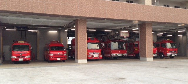 お盆なので、実家に帰ってお線香をあげました。お墓から来るという設定が好きじゃないんですけどね。