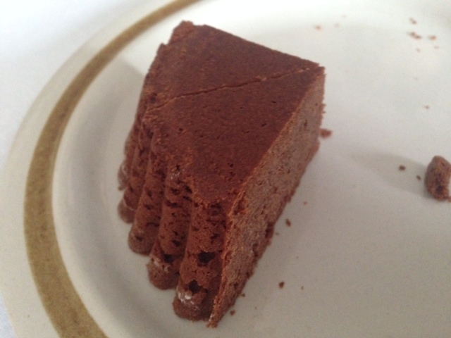 ジャン＝ポール・エヴァンのチョコレートケーキが美味しい。今度は別の物を食べよう。