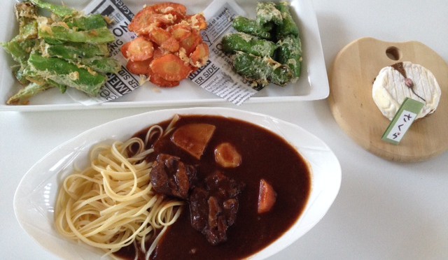 春休み終了。子どもたちはミュージカルの練習で盛り上がっていました。親もちょっと疲れました。