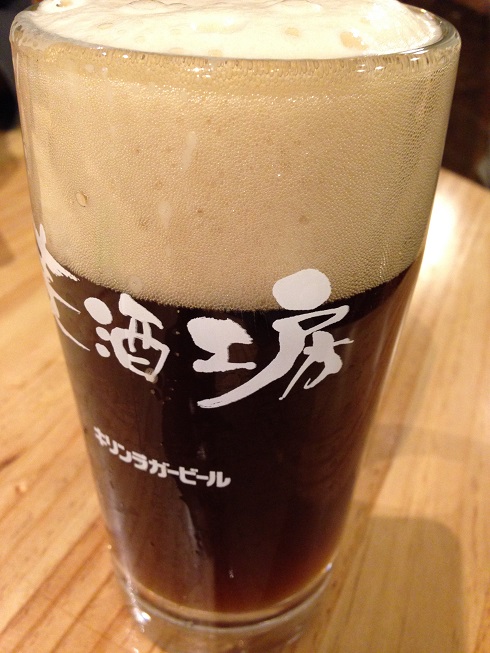荻窪で地ビールが飲める店。奥にビールを作っているタンクがあって臨場感がありますね。