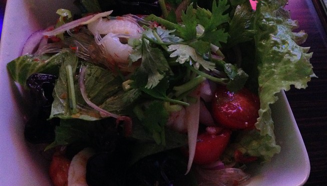 ヤムヤムサイアム、本格的なタイ料理屋さんで、夏の暑い日に辛いものを食べるのがいいですね。