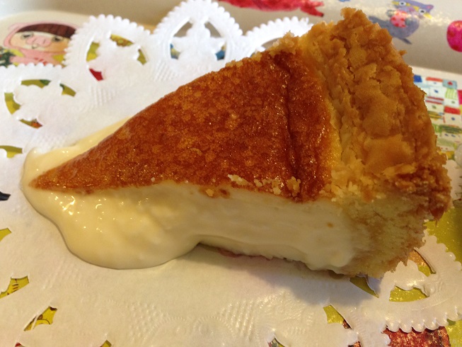 もみの木のチーズケーキ、チーズが溶けていて濃厚で美味しい。四国カルストに来たら、絶対に行くべきお店です。