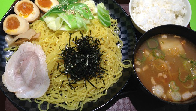 大崎にあるむつみ屋、空いているので、ちょっと不安だったのですが、その不安が的中しました。