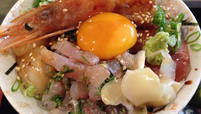 ミトラタカセの海鮮丼、大きなエビも良かったのですが、いかんせん、ちょっと値段が高いですね。