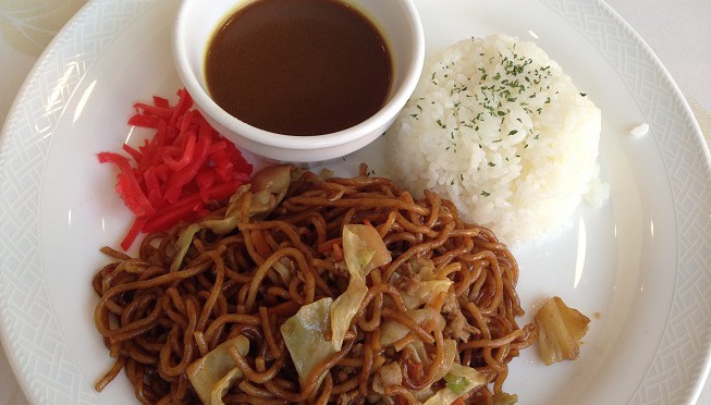 オリンピックセンター内にあるレストランとき、予想はしていたものの、施設内の食堂の域は出ていませんでした。