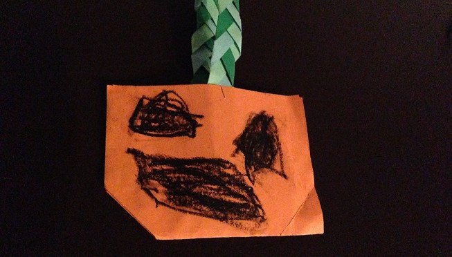 長男が幼稚園でハロウィン。かぼちゃをイメージしたカバンだそうです。