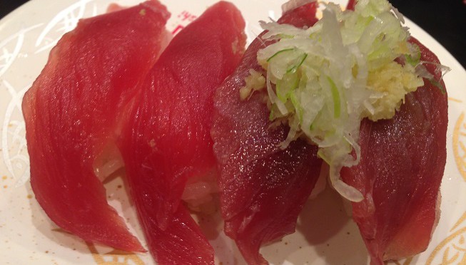 元祖寿司、回転寿司の味に期待しているわけじゃないけど、想像以上に新鮮じゃなくてがっかり。