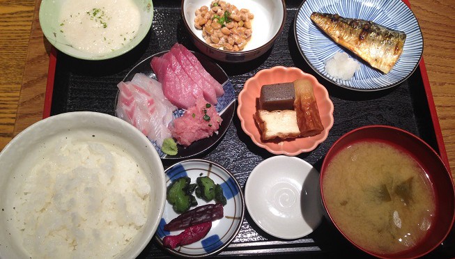 笑壷、種類が多いので、満足度は高いけれども、そこまで行列ができるほどには思えませんでした。