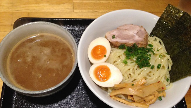 ふぅふぅ亭のつけ麺、フレンチ風とは感じませんでした。確かにチャーシューは美味しかったですけど。