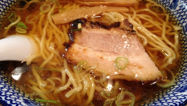 大勝軒、食べログの評価が低すぎるんじゃないでしょうか。私は、美味しくいただきました。