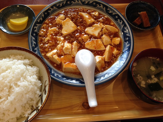 万福食堂、食べログの評価は高いみたいだけど、麻婆豆腐はあまり美味しくなかったです。選択ミスかもしれません。