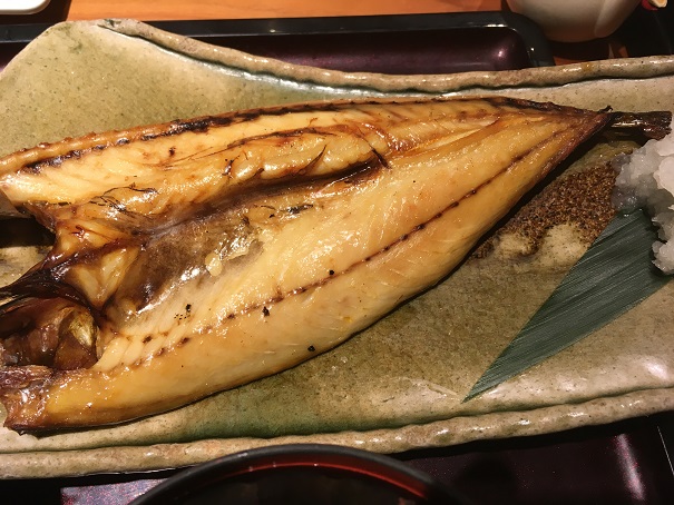 辛子明太子と辛子高菜の食べ放題最高。正直、鯖はいまいちなんですけど、そんなことは気になりませんね。