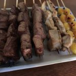 立ち飲み処おおの屋は、評判通りのお店で、焼き鳥も安くて美味しいし、意外に上品だと思います。