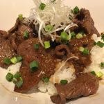 六本木 SHALALA、なかなか入ろうとは思えないロケーションです。フランスベッドの社員食堂かと思っていました。