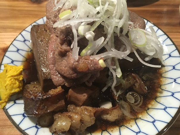 長次郎、駅近に移転しました。ランチの肉豆腐は、最高レベルのコストパフォーマンスです。3食とも肉豆腐でいいぐらい。