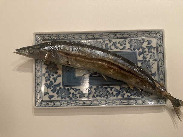 秋刀魚は今シーズンはもうおしまい、と思っていたけれど、また食べました。角上魚類バンザイ。