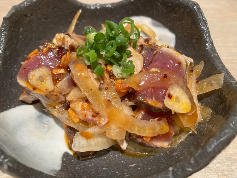プラットスタンド酛、再び、立ち飲みのスタイルに戻ったけど、着席のときのほうが良かった気がします。