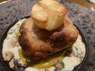 ビストロ ボンクール、ランチのコースを頼んだんだけど、メインが最高に美味しかったです。