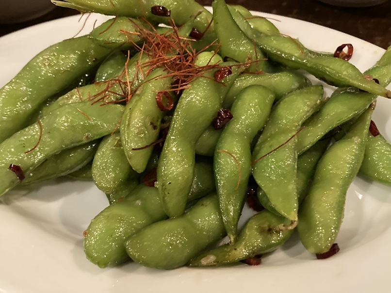 ワインルーム、面白いワインがたくさんあるお店で、サクッと飲むのにいい気がします。